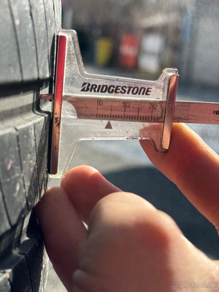 235/50R19 103V Michelin Primacy 4 letní pneu - 5