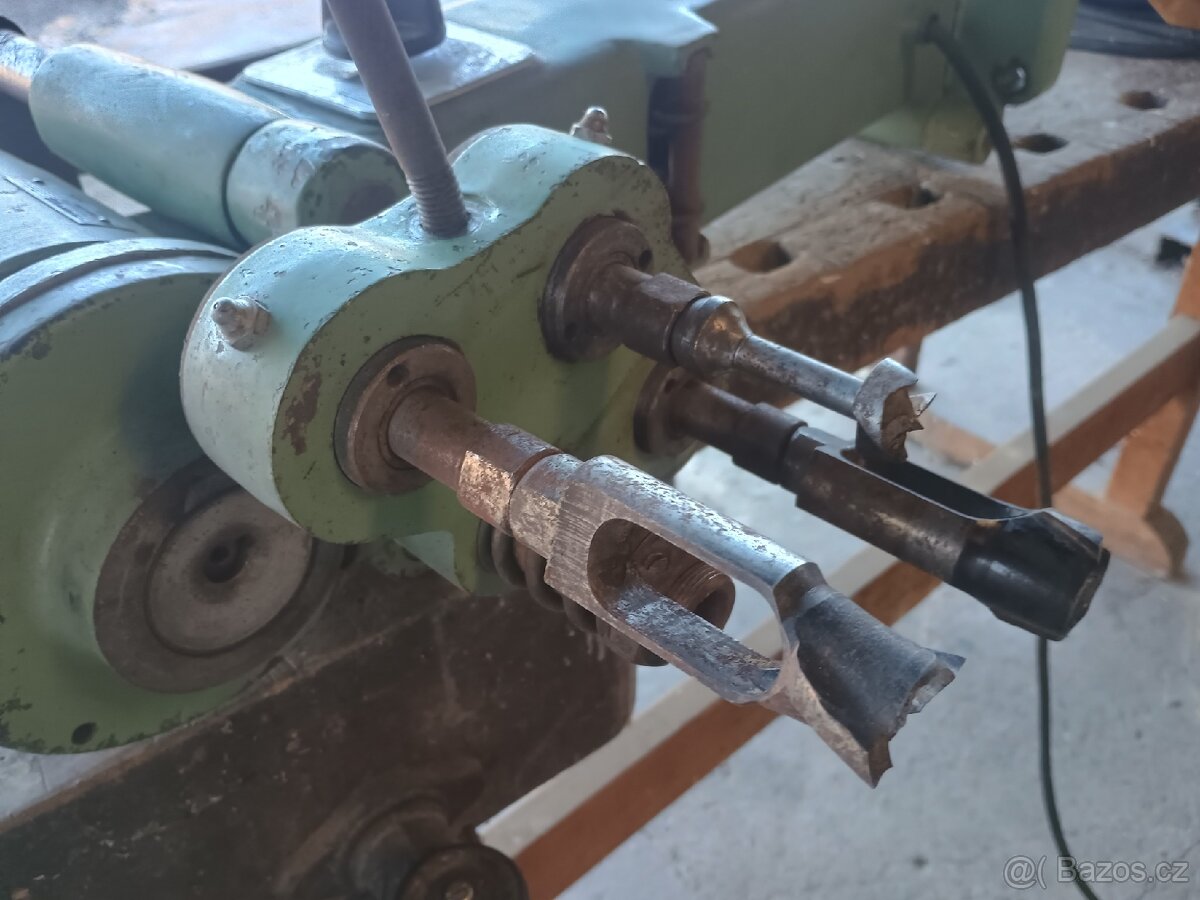 Vysukovačka, sukovací vícevřetenová vrtačka, sukovačka Rapid - 5