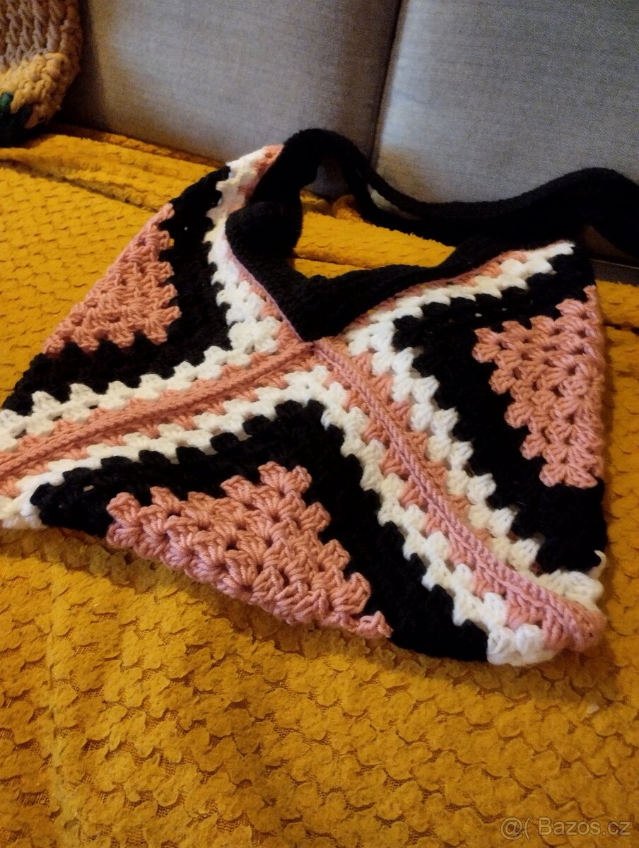 Háčkovaná kabelka - 5