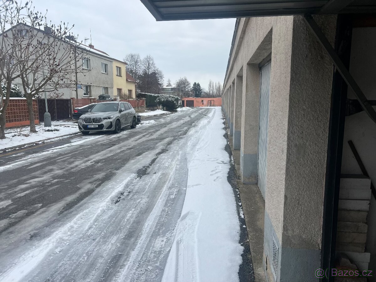 Družstevní garáž ve Kbelích - 5