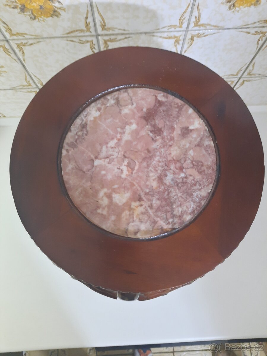 Masivní vyřezávaný stolek pod květináč aj. s mramor. deskou - 5