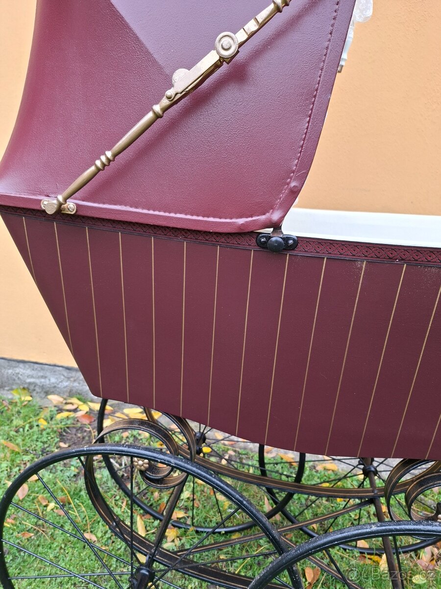 Starožitný kočárek pro miminko č. 1199 - 5