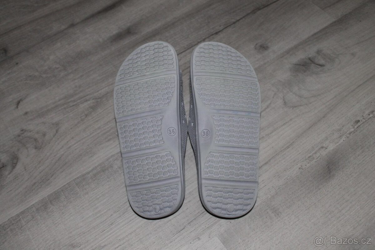 Dětské pantofle - vel. 36 - 5