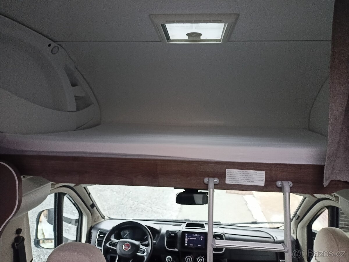 Benimar S346 6 os. jízda + spaní - 5