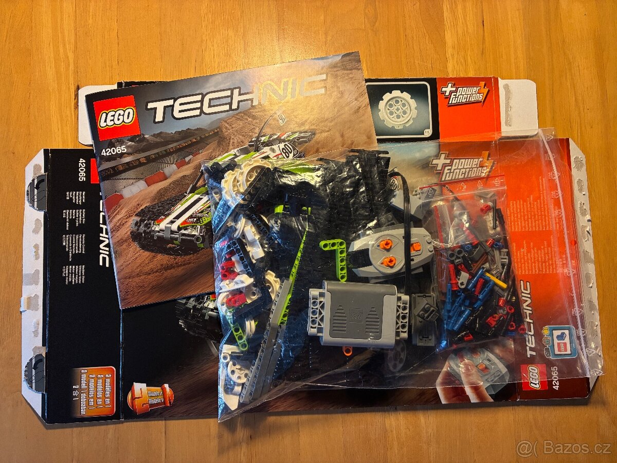 Lego Technic 42065 RC pásový závoďák - 5