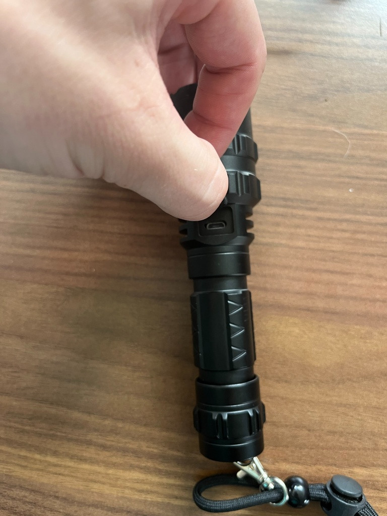 Taktická svítilna - 5