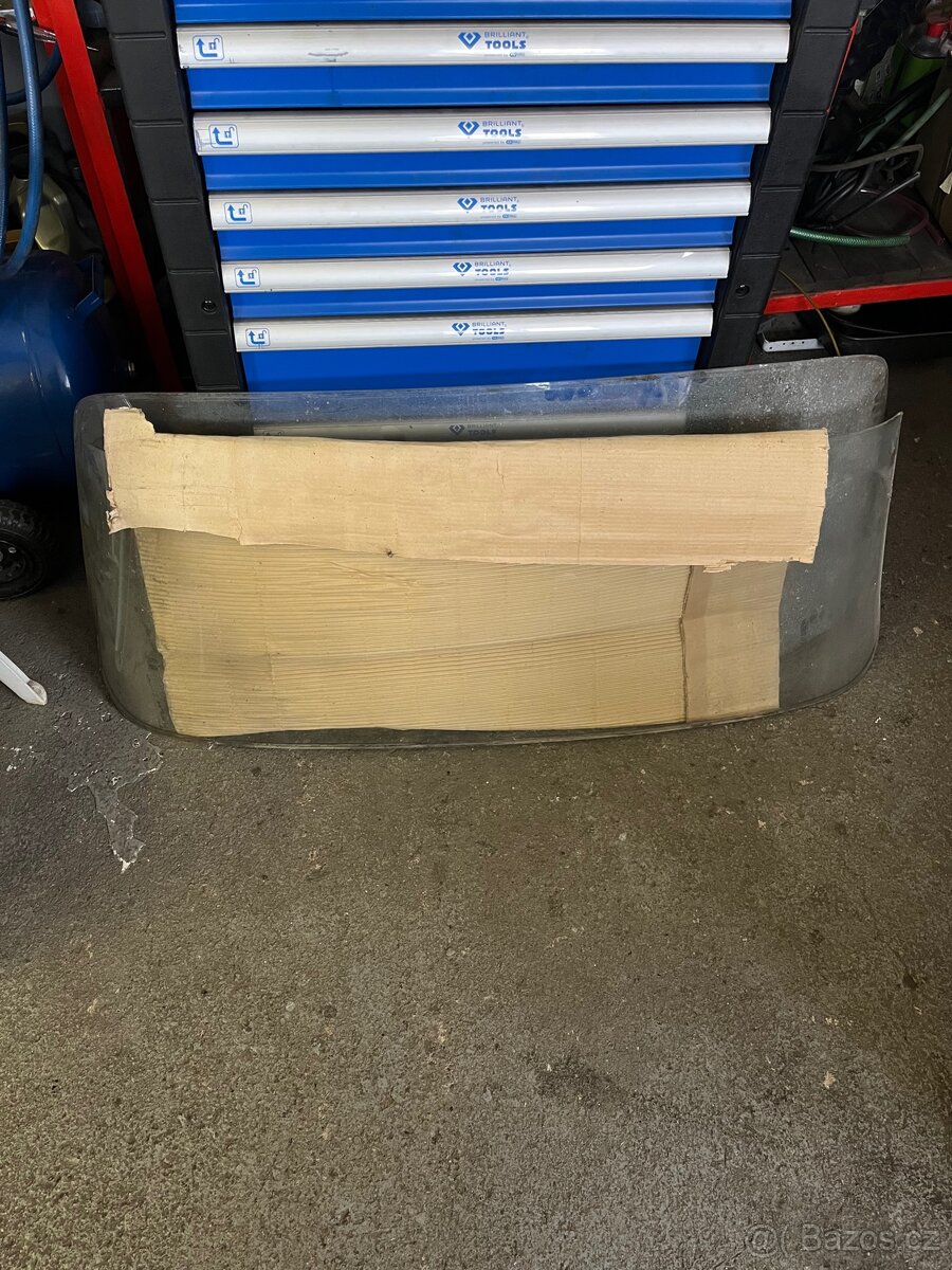 Renault R8 sklo. - 5