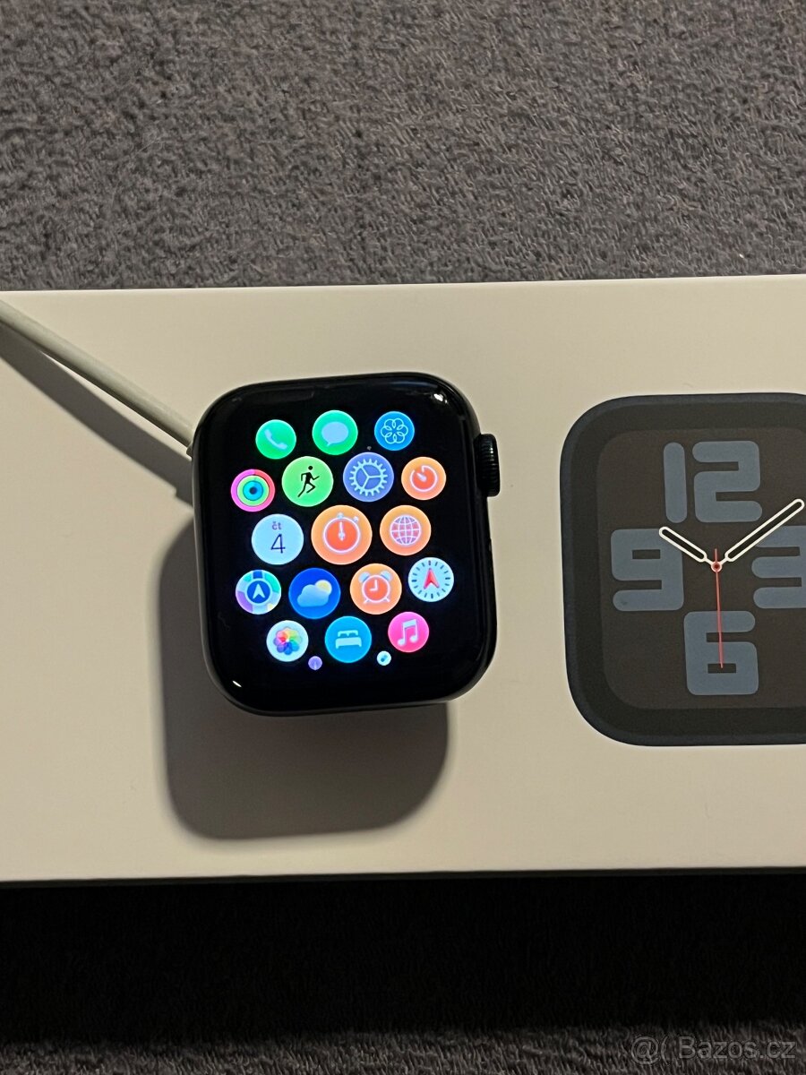 Apple Watch SE 2. generace 40mm Midnight (GPS) – kompletní b - 5