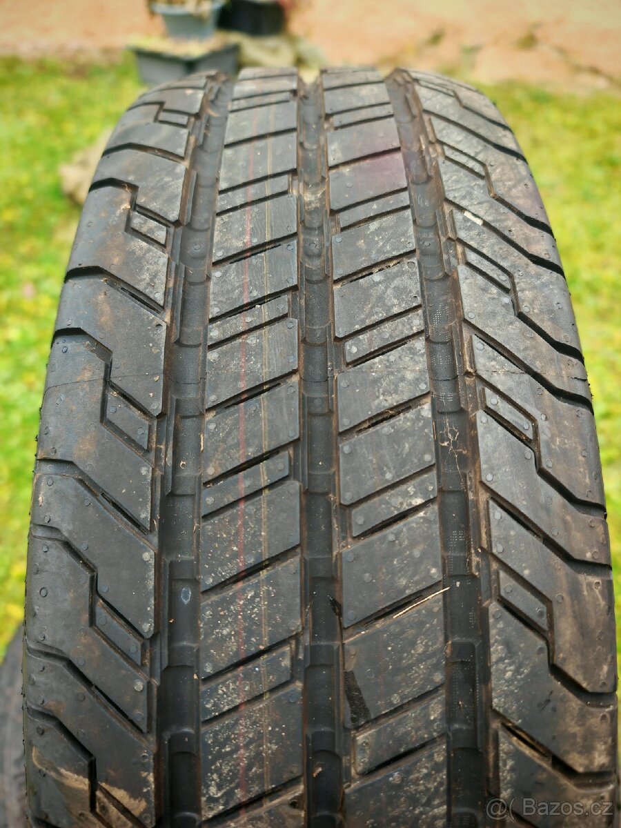 Proace, VW T5, T6 nové letní Continental 215/65/16C. - 5
