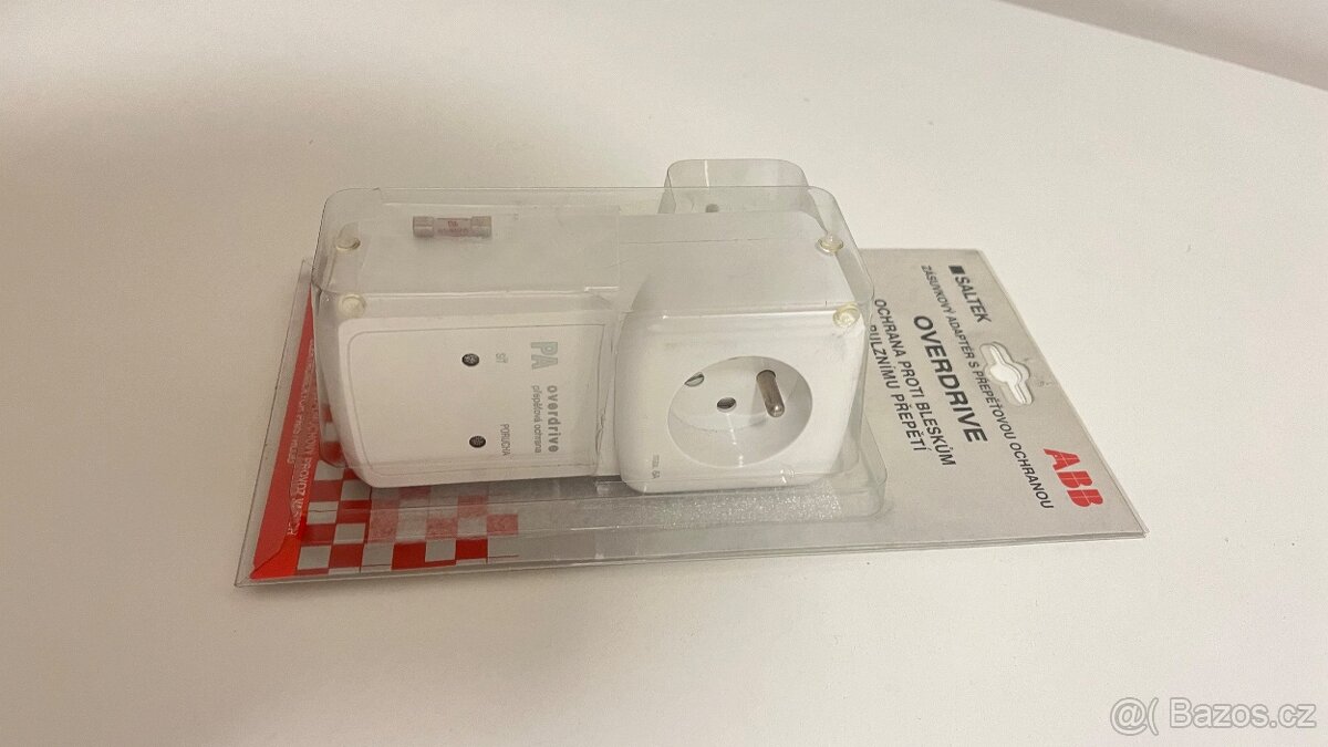 Zásuvkový adaptér s přepěťovou ochranou ABB - 5