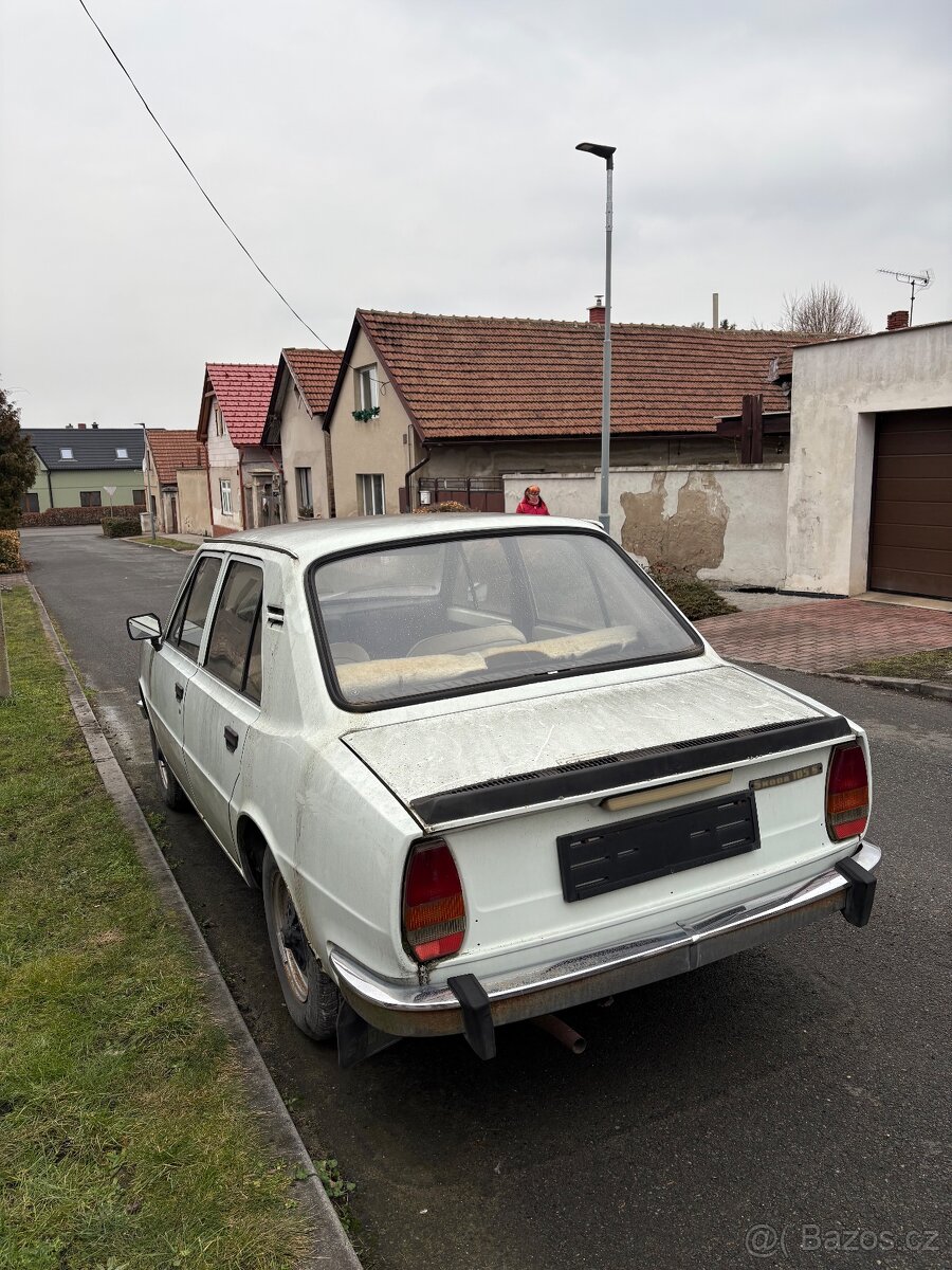 Škoda 105s - 5