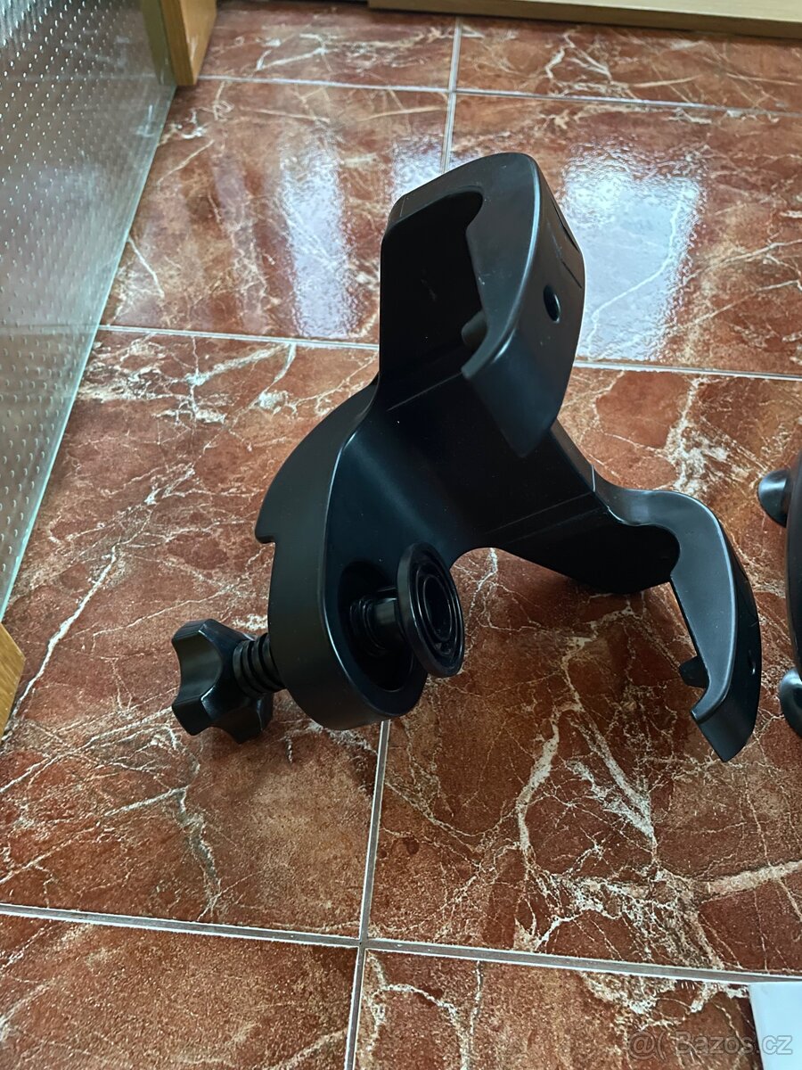 PRODÁVÁM VOLANT S PEDÁLY - 5