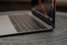 MacBook 12, Early 2016, kosmeticky top; Apple - 5