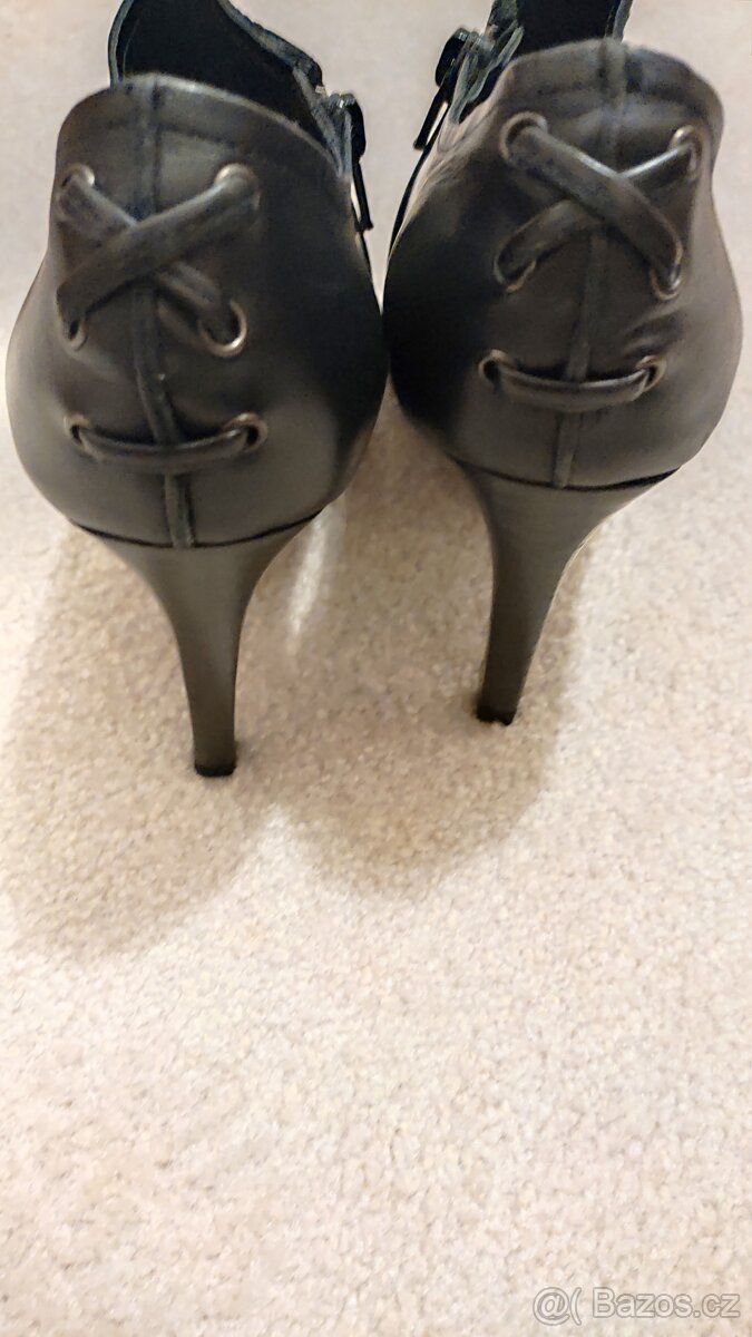 Kožené kotníčkové boty Baťa - 5