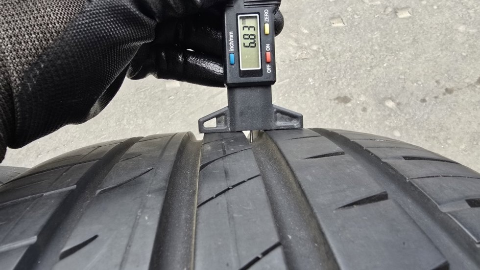 Letní pneu 235/45/18 Hankook - 5