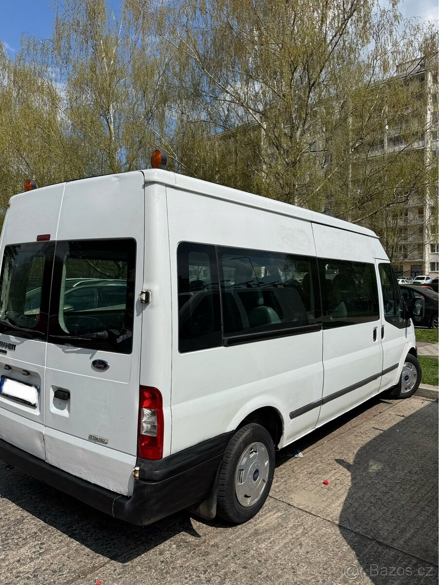 Ford transit 2,2 tdci- 9 míst - 5