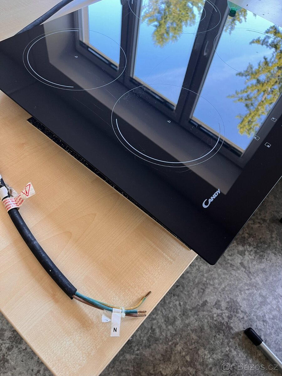 Indukční sklokeramická deska Candy CIC642 - 5