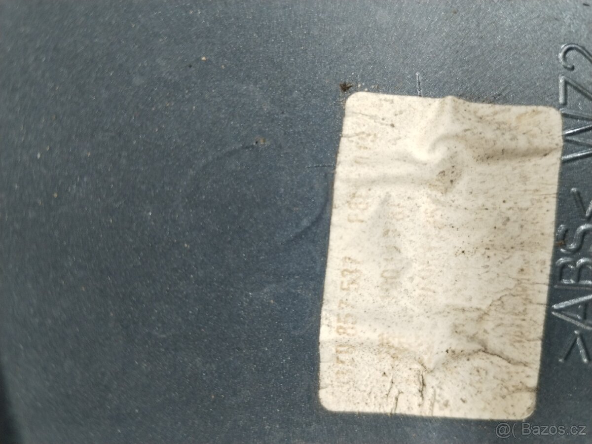 Škoda Octavia ll levý kryt zrcátka - 5