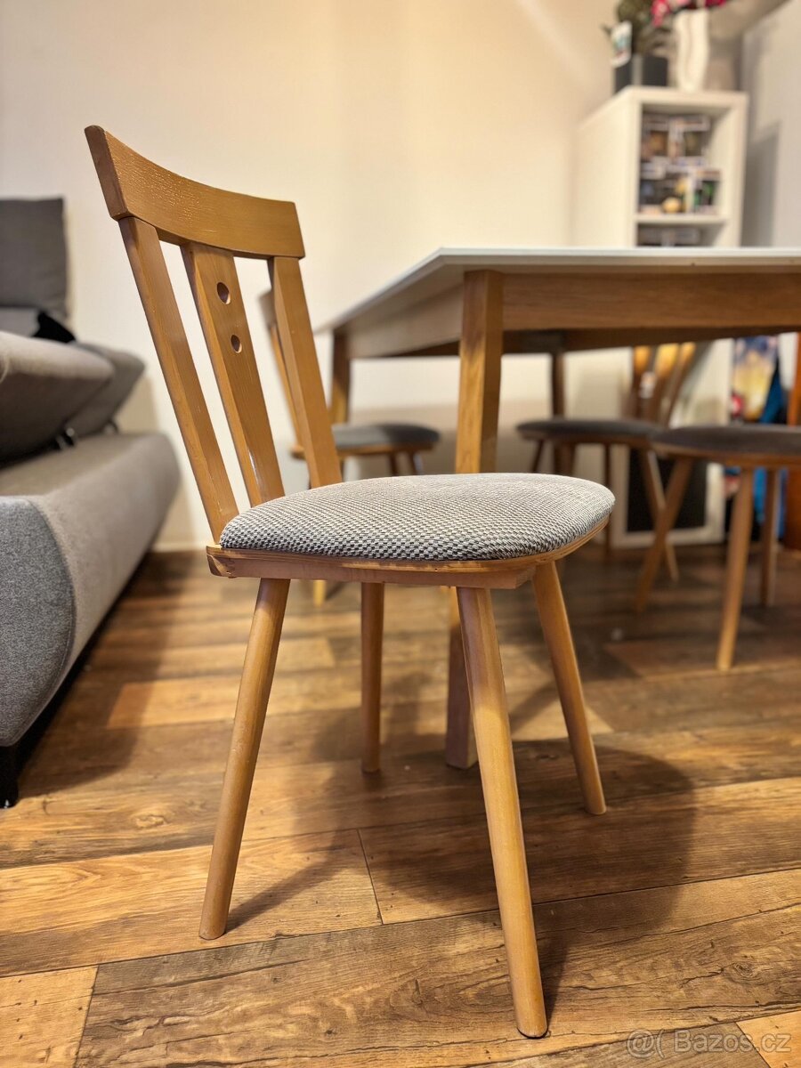 Jídelní stůl se 4 židlemi - 5