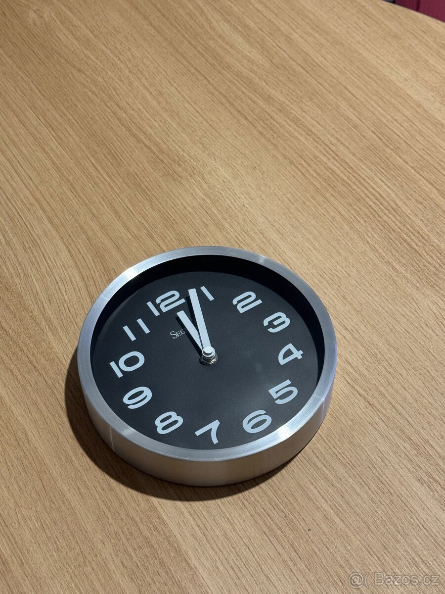Set dvou nástěnných hodin - 5