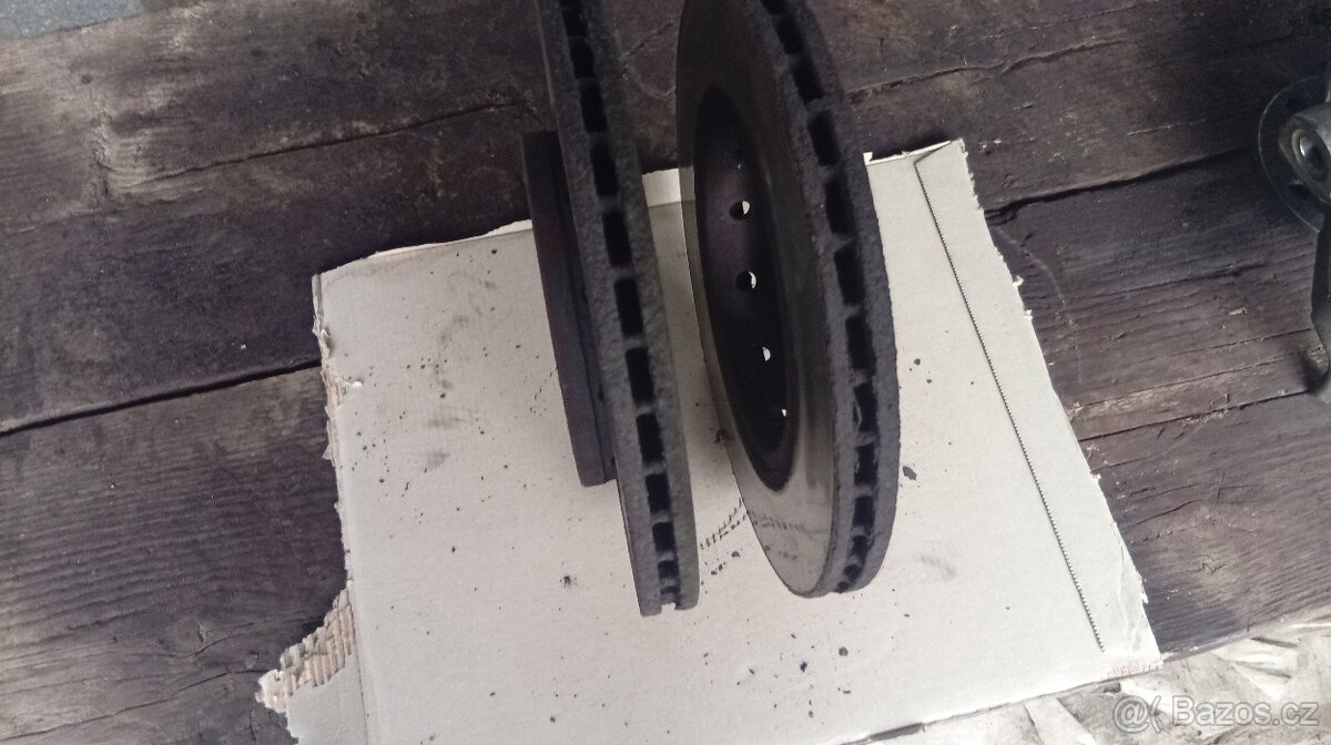 Škoda Fabia - přední kotouče - 5