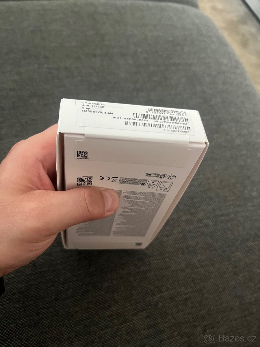 Samsung Galaxy A17 5G šedý - 5