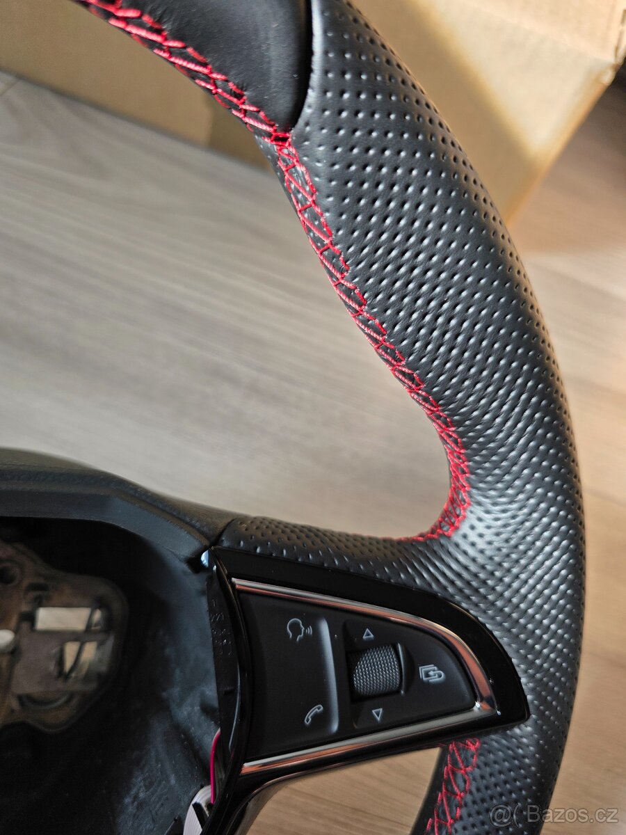 Nový zkosený volant Škoda + PÁDLA DSG - 5