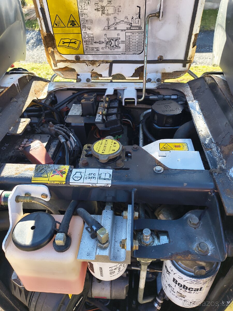 Bobcat E10 - 5