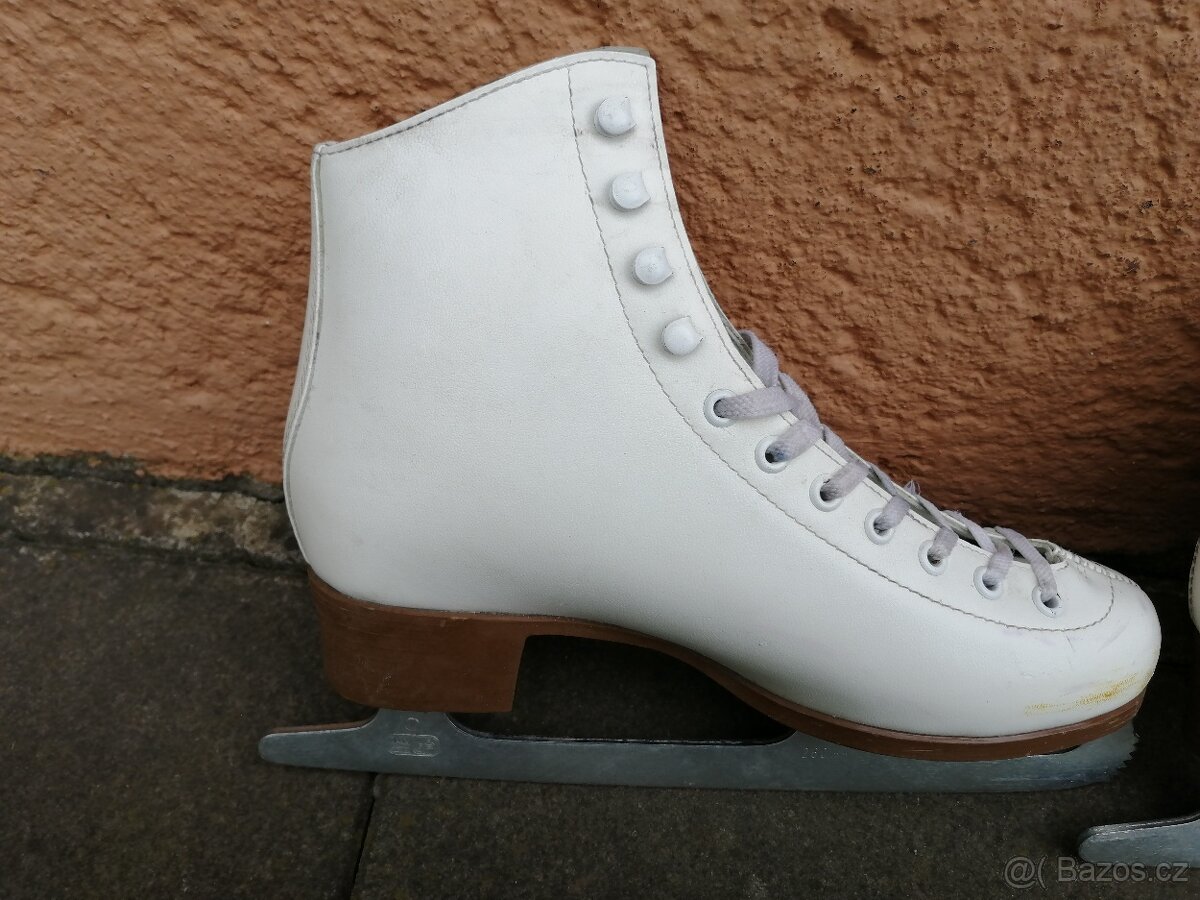 Lední brusle Juliet vel. EU 40 - 5