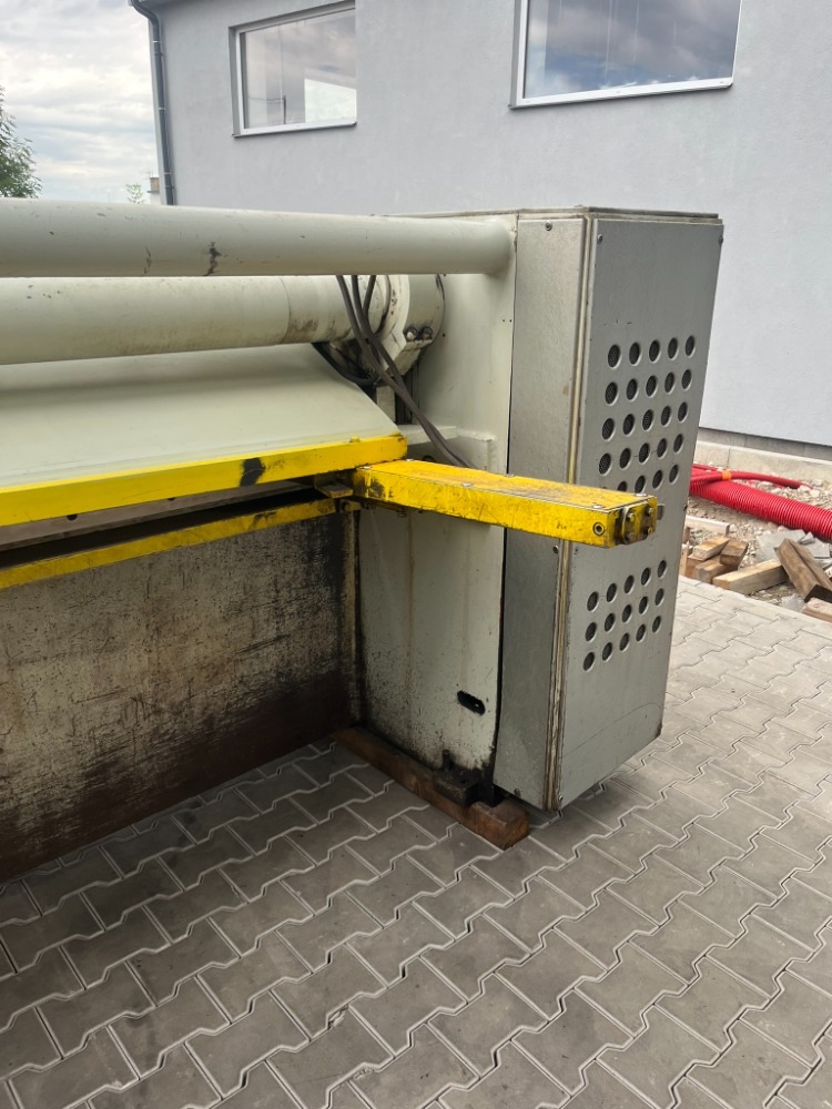 76. Tabulové nůžky NTC 2500/4 - 5