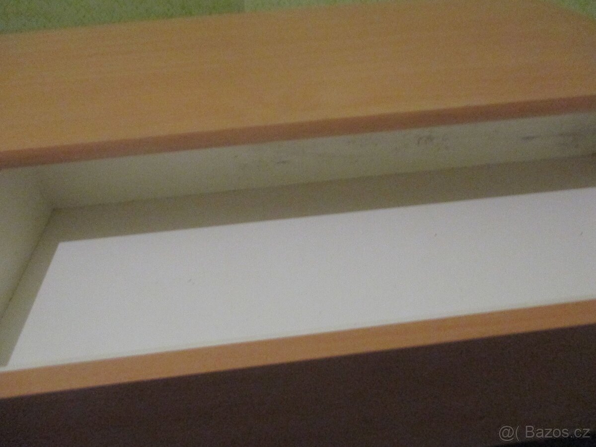 Stůl kancel.menší - 5