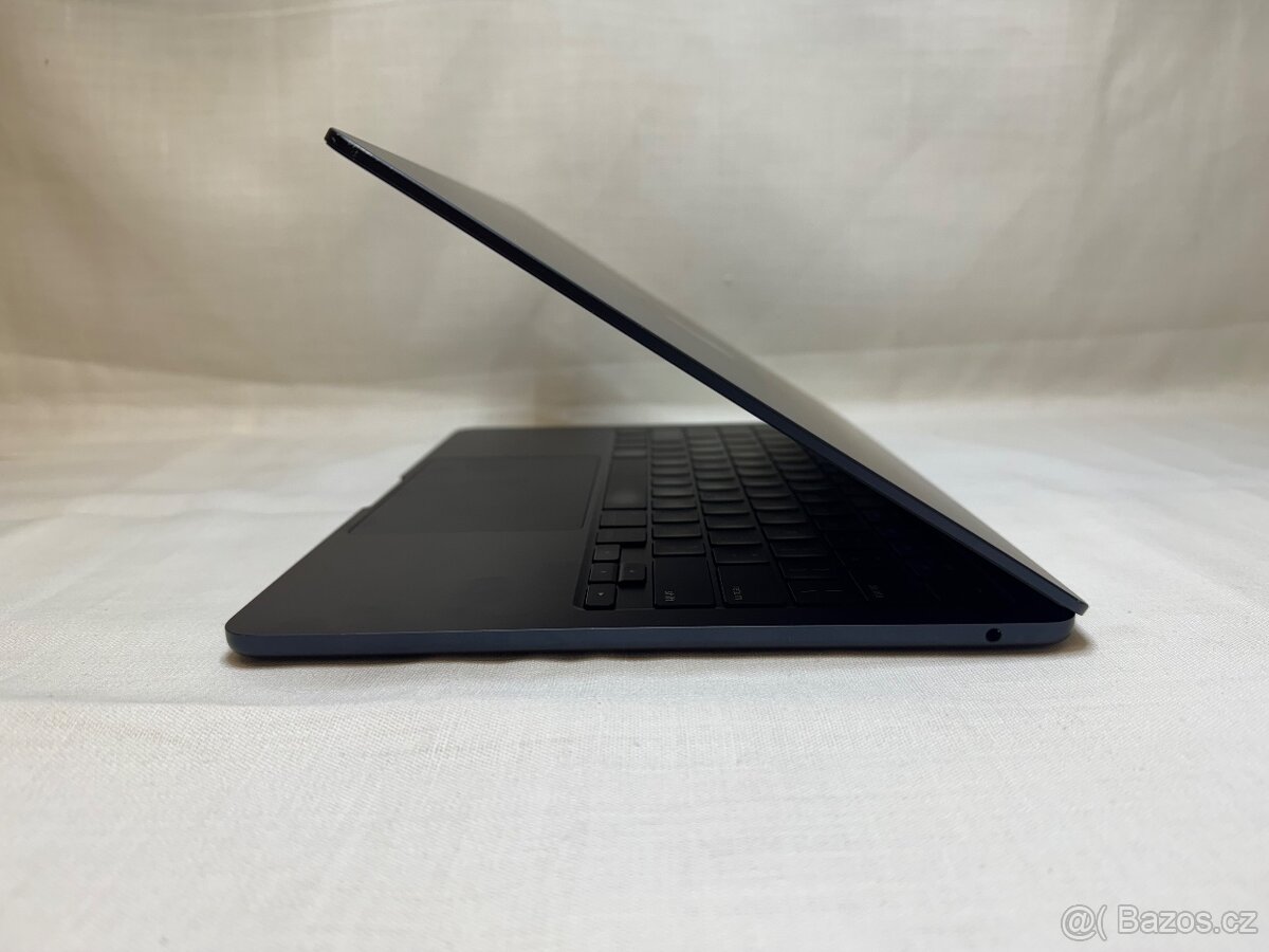 CTO 13 Apple MacBook Air M2 8/10jádro modrý SSD 1Tb / 16Gb - 5