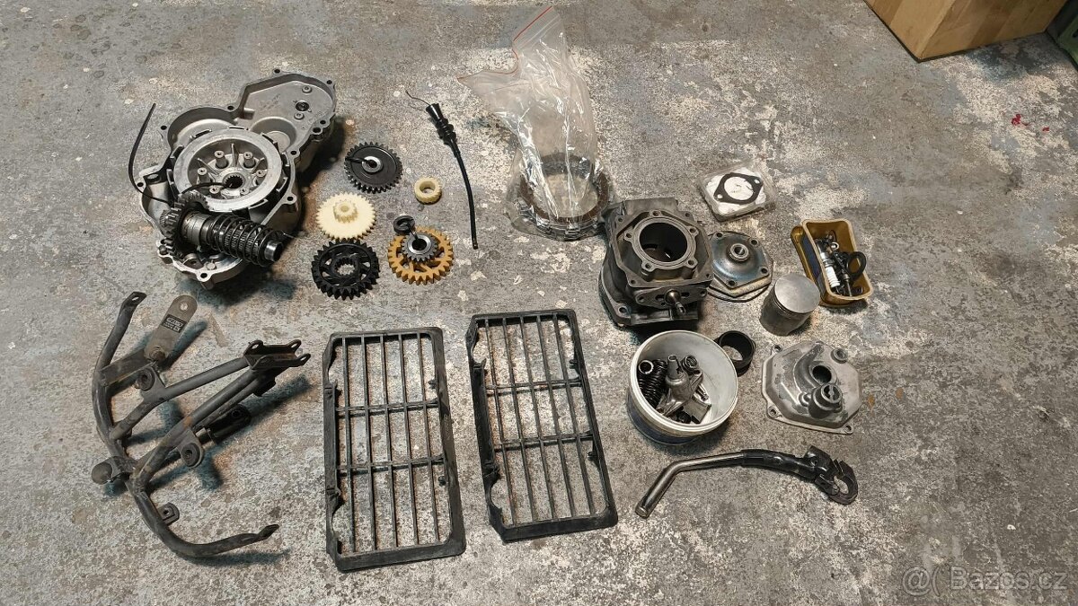 Aprilia Tuareg 125 Rally + Aprilia RX 125 - 5