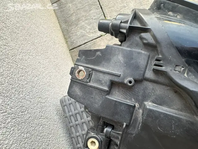 Levé xenonové světlo Volkswagen Sportsvan - 5