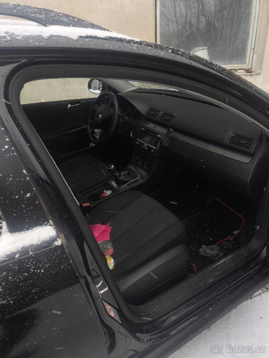 Prodám Passat B6 1.9tdi - 5