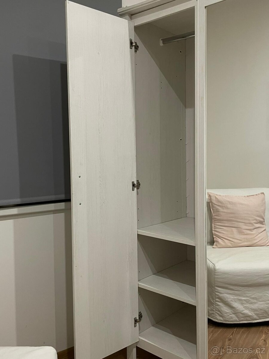 Skříň se zrcadlem - 5