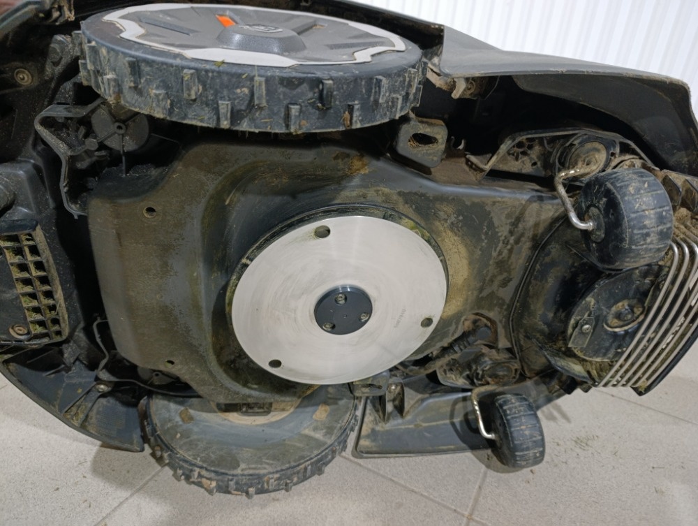 Robotická sekačká Husqvarna Automover 405XE NERA, v záruce - 5