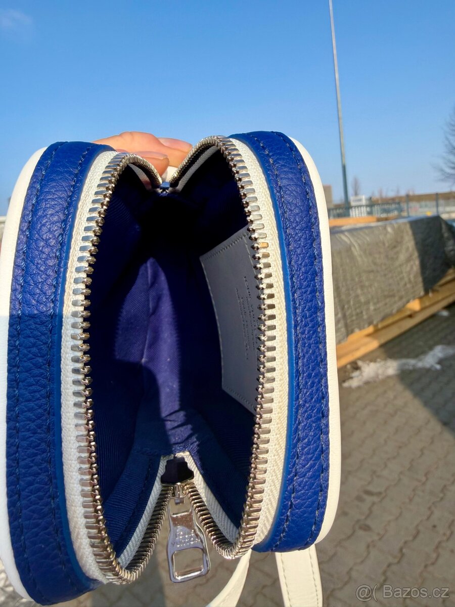 Louis Vuitton small bag crossbody - 5