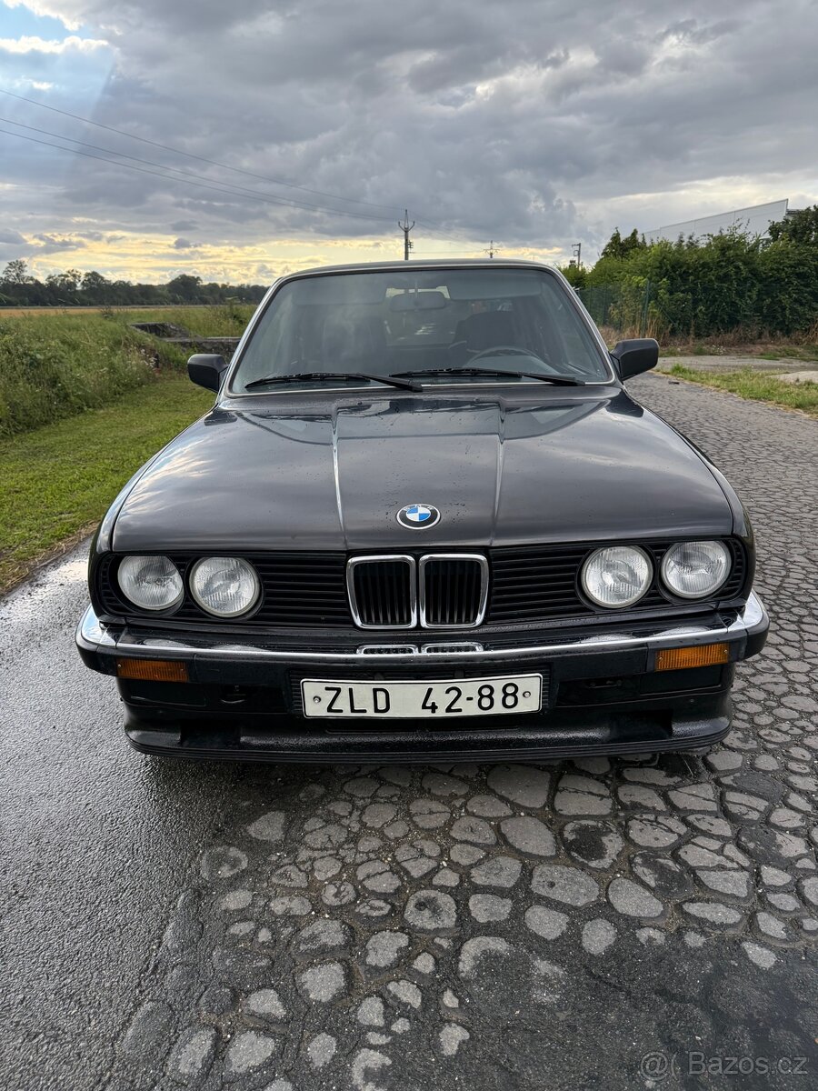 BMW E30 320i Coupe - 5