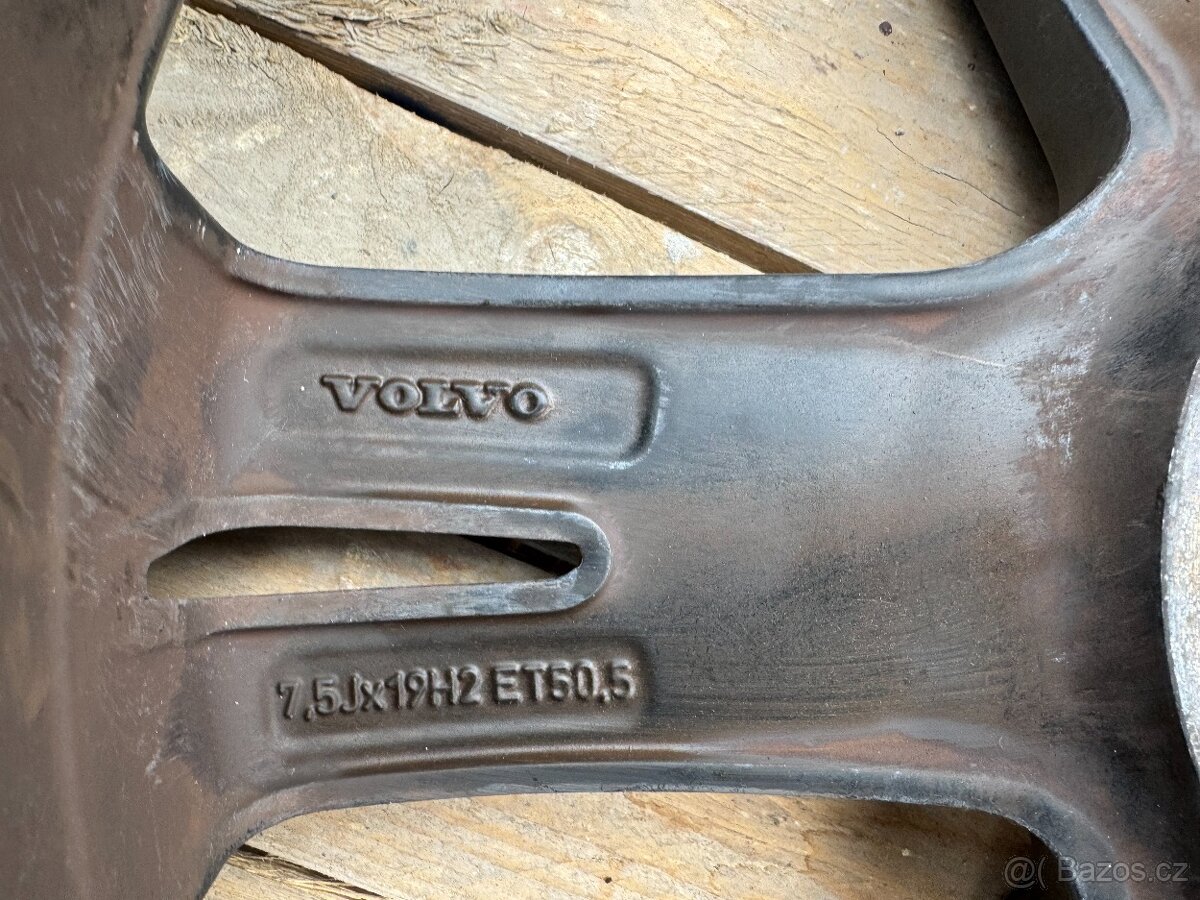 Prodám Originál ALU disk Volvo 19¨ sada 3931 - 5