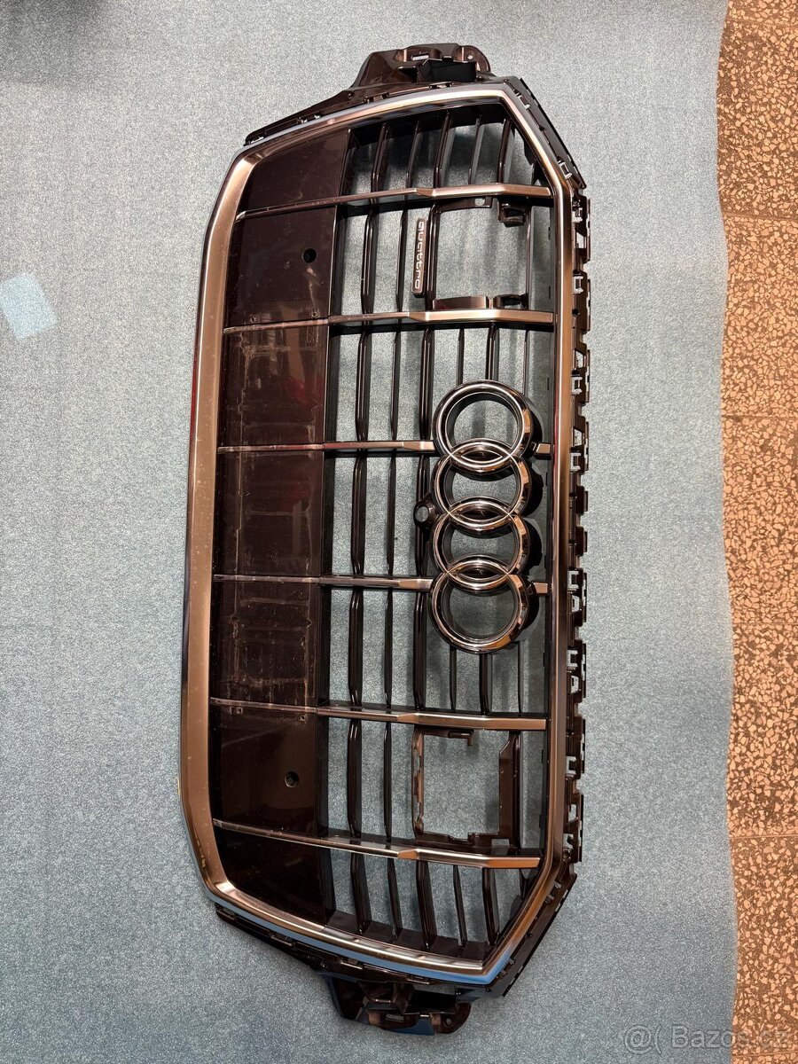 Audi q7 maska černá a chrom - 5