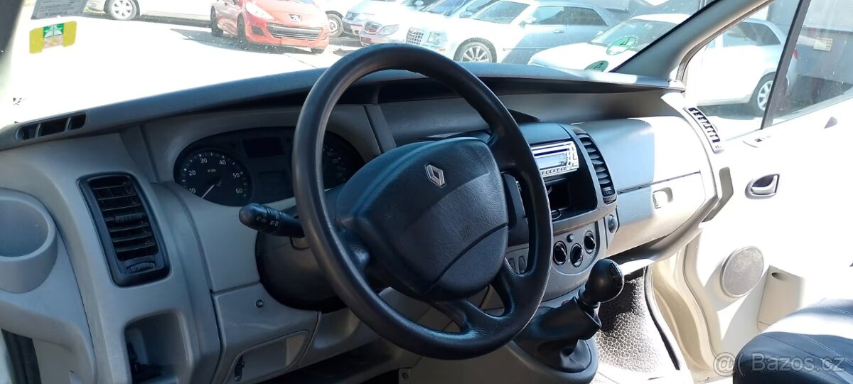 Renault Trafic 2,5DCI 107kw L2H2 postel kuchynka vestavba - 5