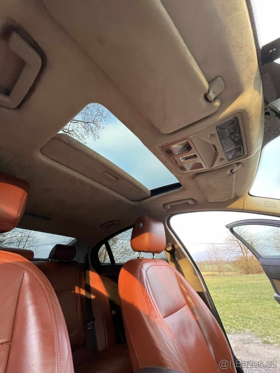 Jaguár XF 3.0d 177kw premium luxury limuzína - 5