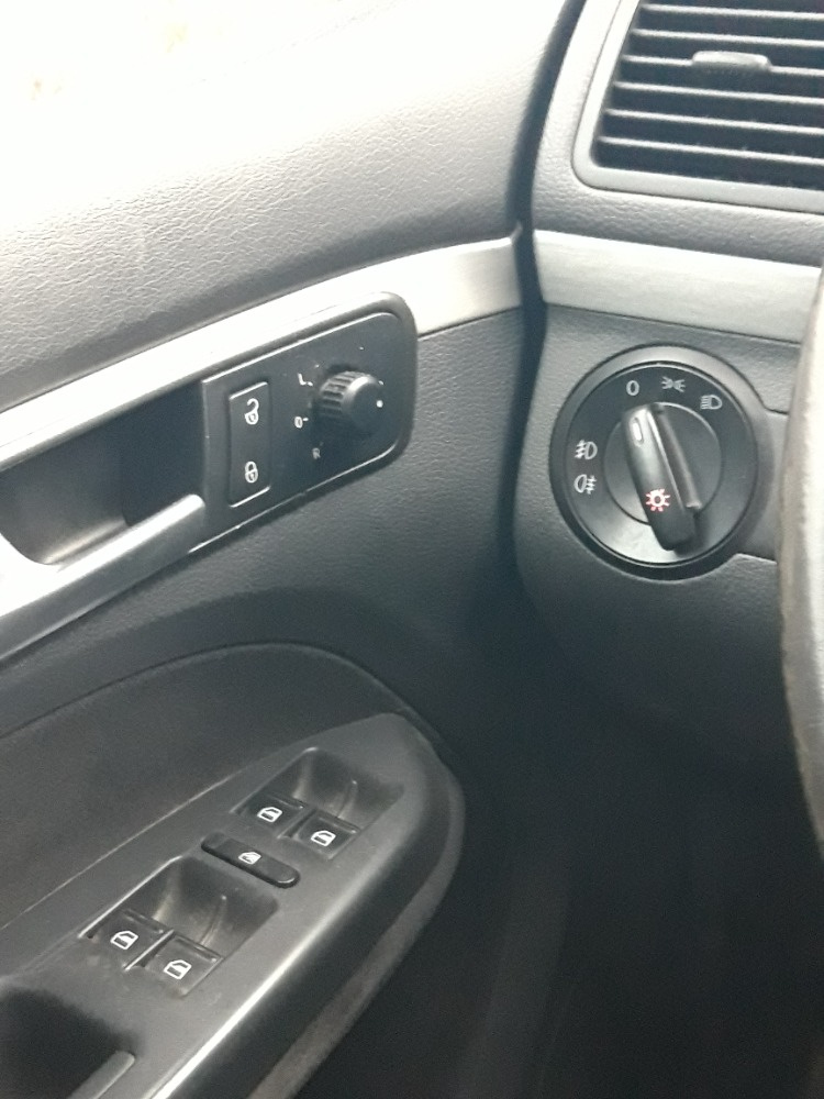 Volkswagen Touran 2.0 TDi - 5