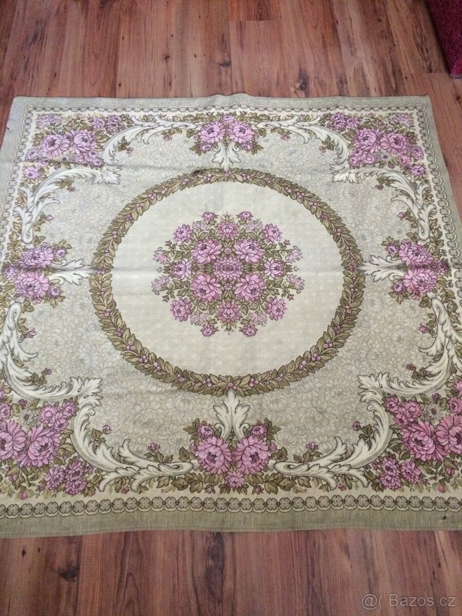 Historický ubrus - 5