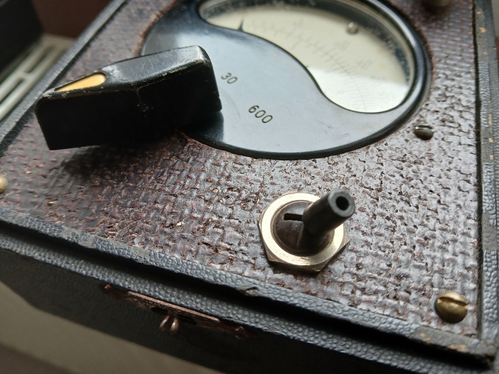 Měřící přístroj - Voltmetr - 5