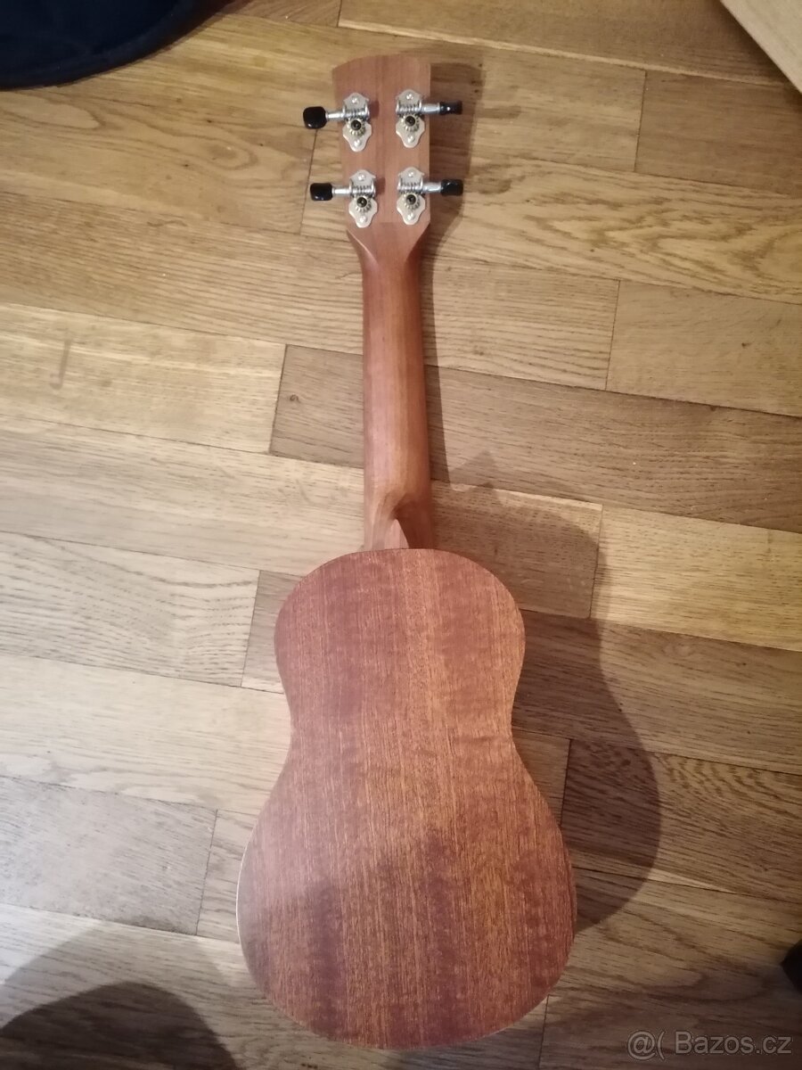 Sopránové ukulele Laka VUS10 + polstrovaný obal - 5