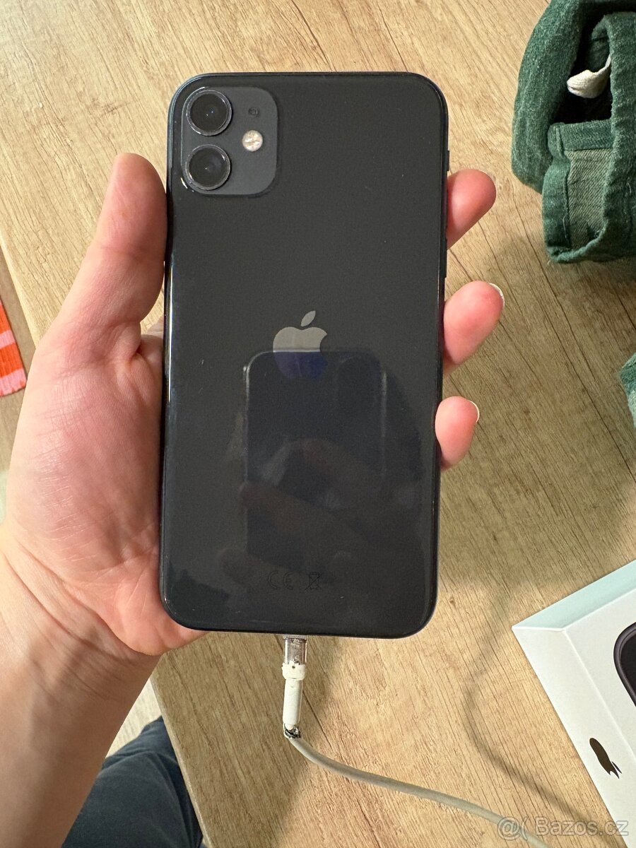 Predám iPhone 11 128gb - 5