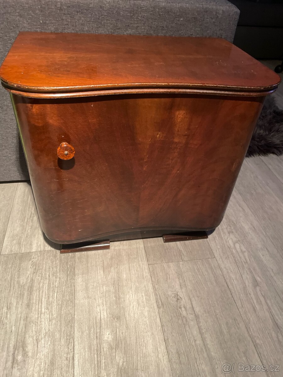 Dva kusy-noční stolky - 5