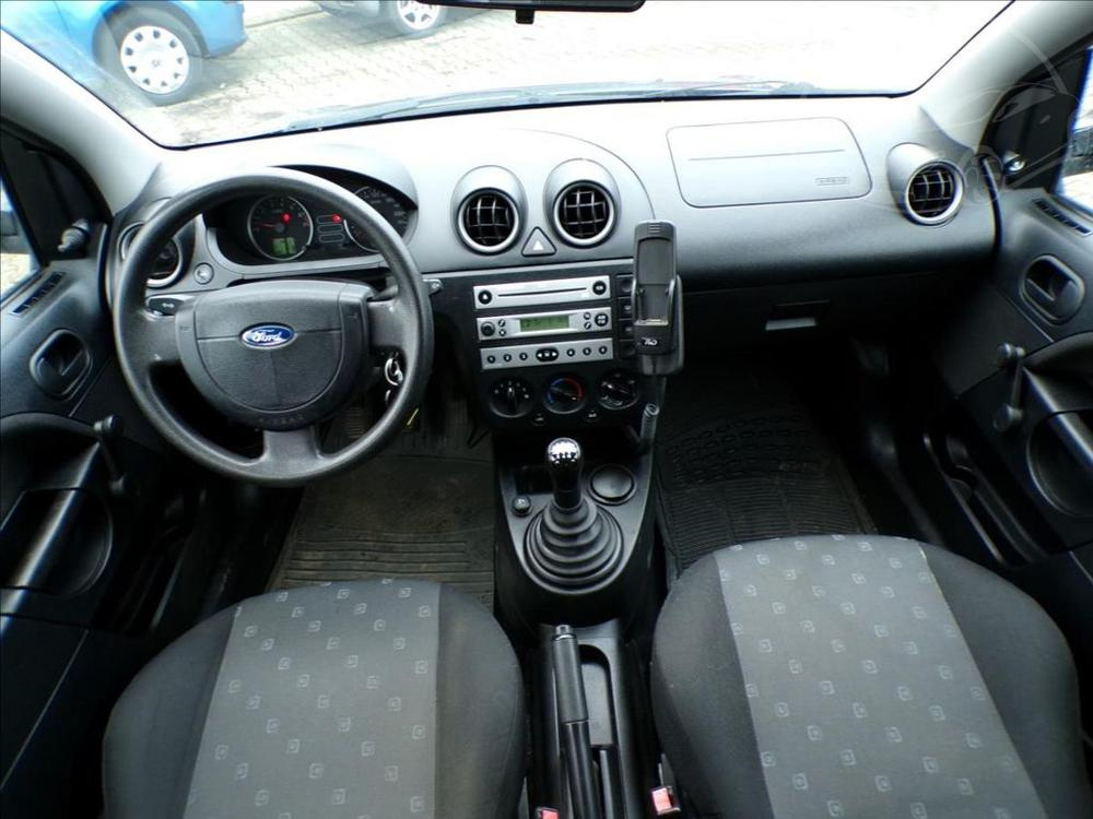 Ford Fiesta 1,3 i KLIMATIZACE - 5